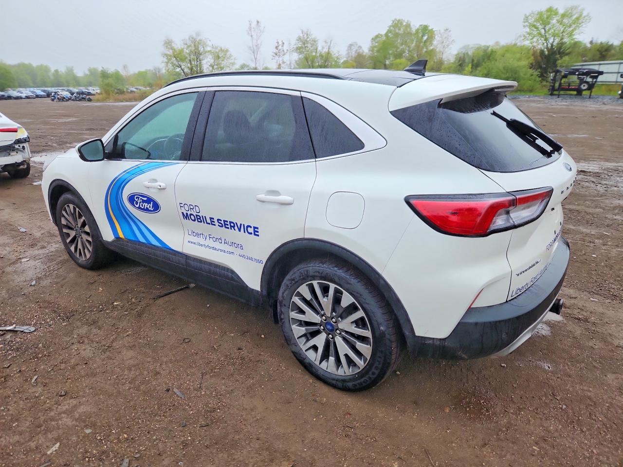 2022 FORD ESCAPE TITANIUM photo 4