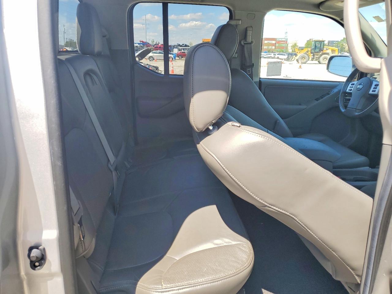 2019 NISSAN FRONTIER SL photo 28
