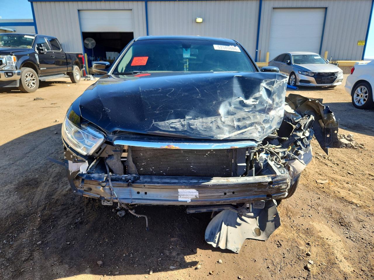 2015 FORD TAURUS SEL photo 9