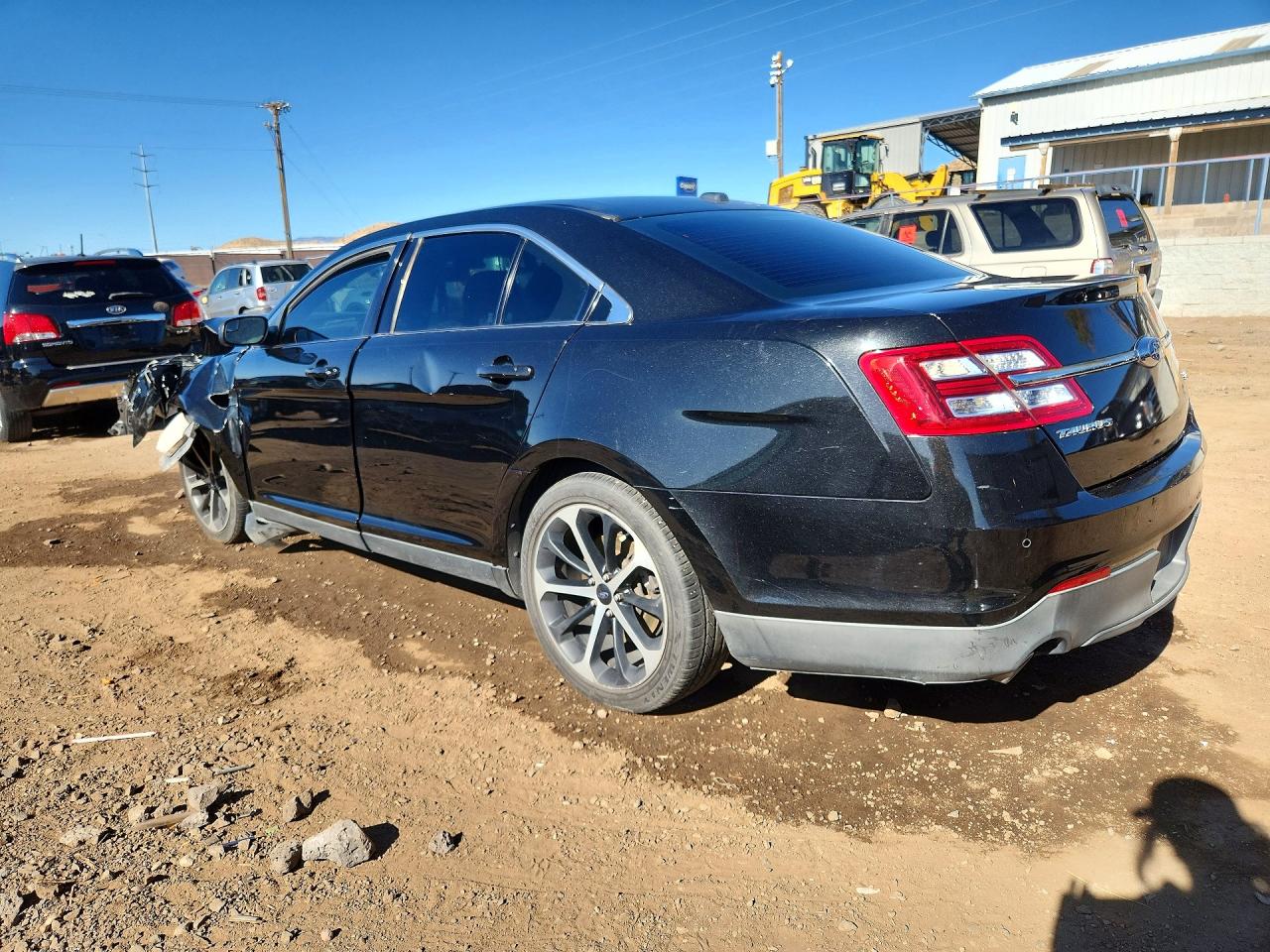 2015 FORD TAURUS SEL photo 3