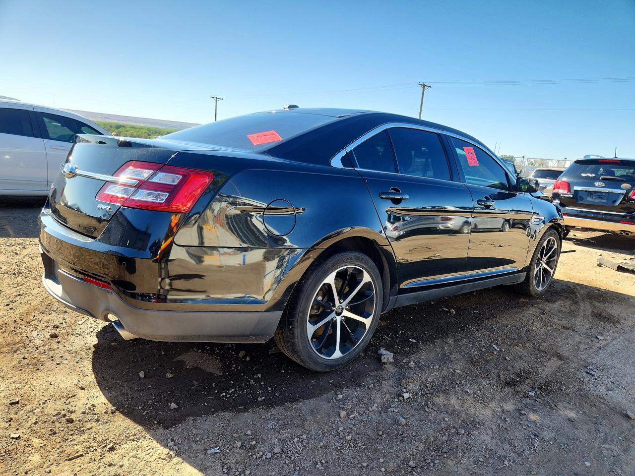 2015 FORD TAURUS SEL photo 5