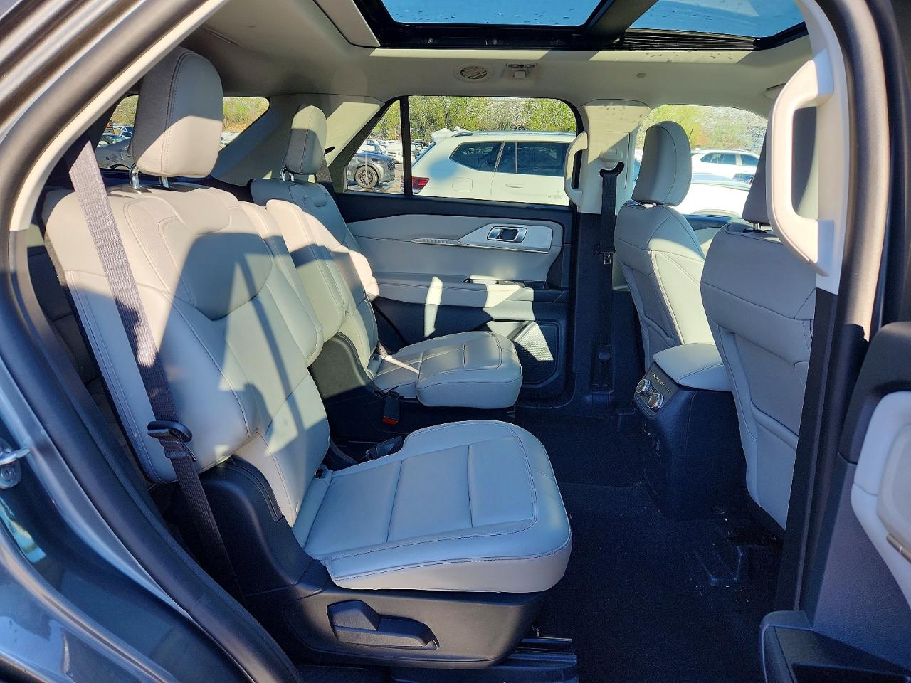 2025 FORD EXPLORER ACTIVE photo 11