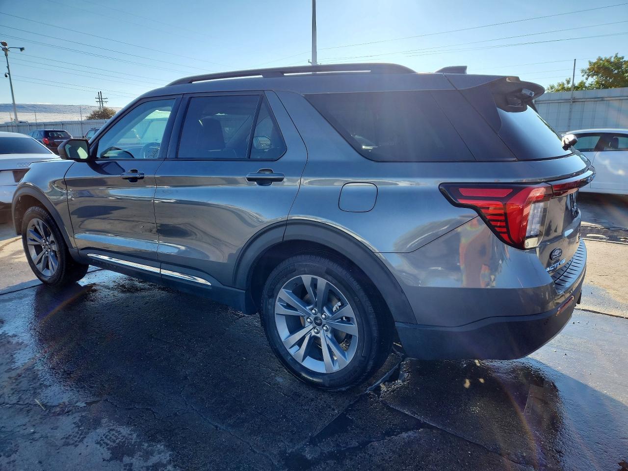 2025 FORD EXPLORER ACTIVE photo 2