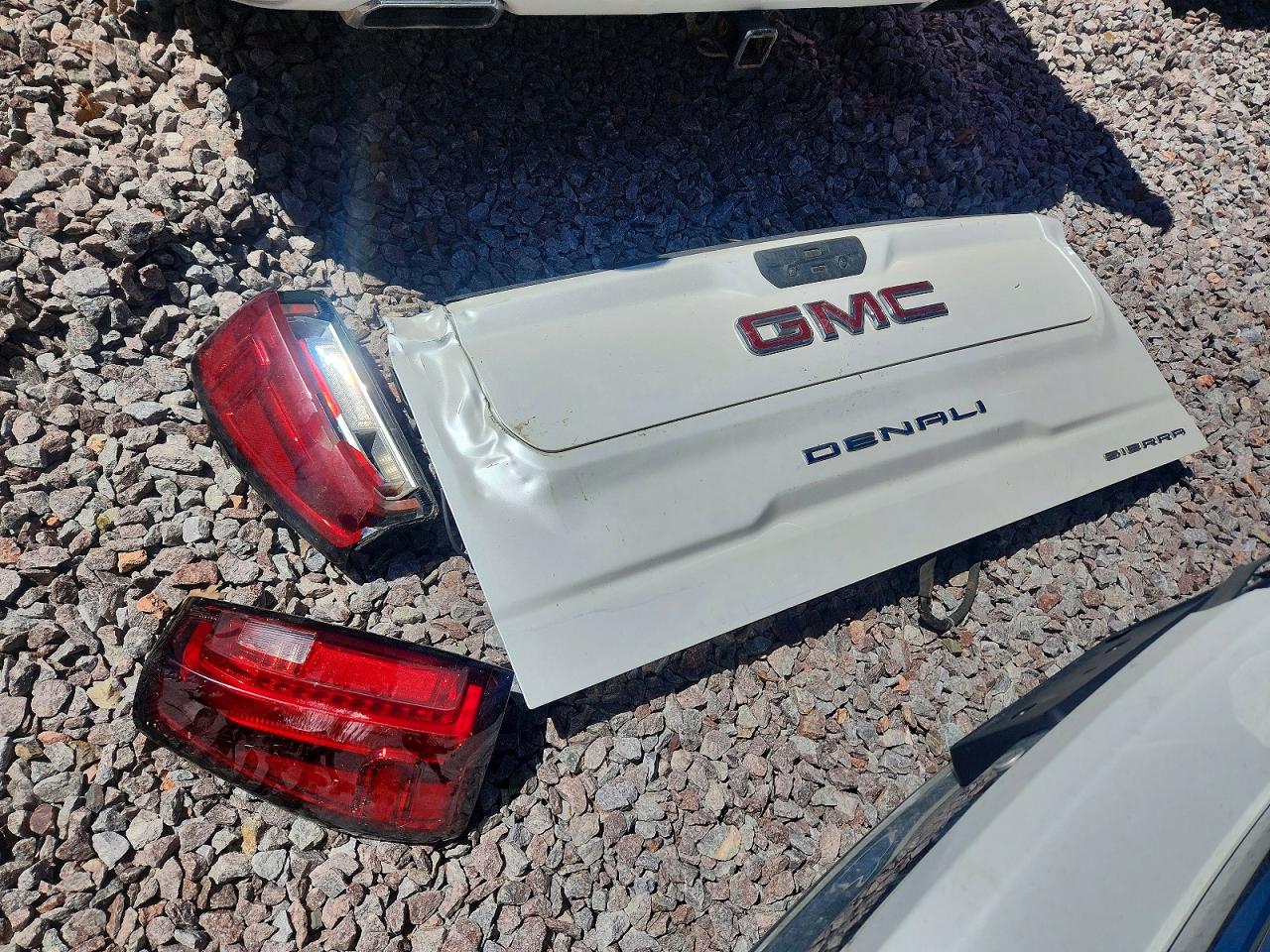 2020 GMC SIERRA K1500 DENALI photo 23