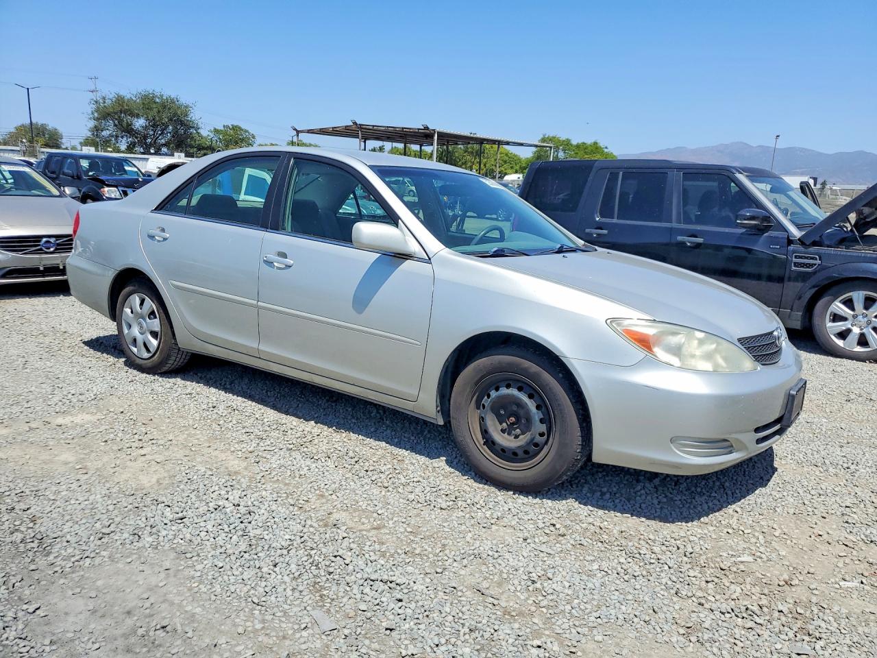 2004 TOYOTA CAMRY LE photo 10