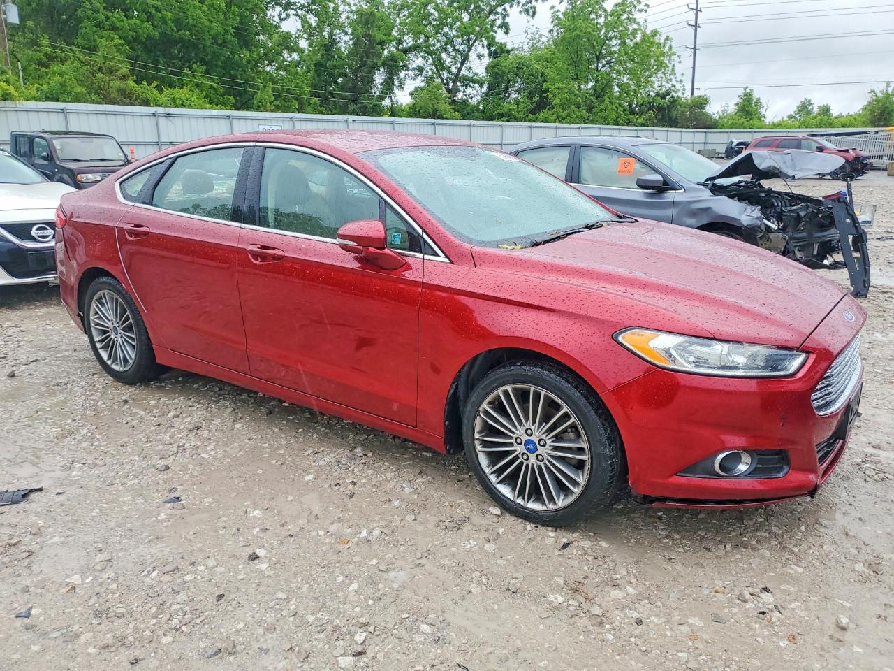 2013 FORD FUSION SE photo 4