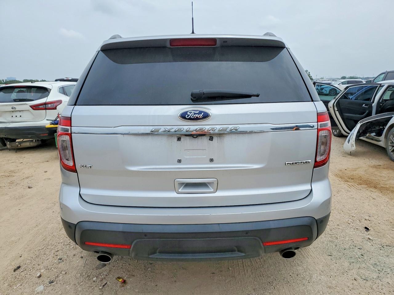 2014 FORD EXPLORER XLT photo 16