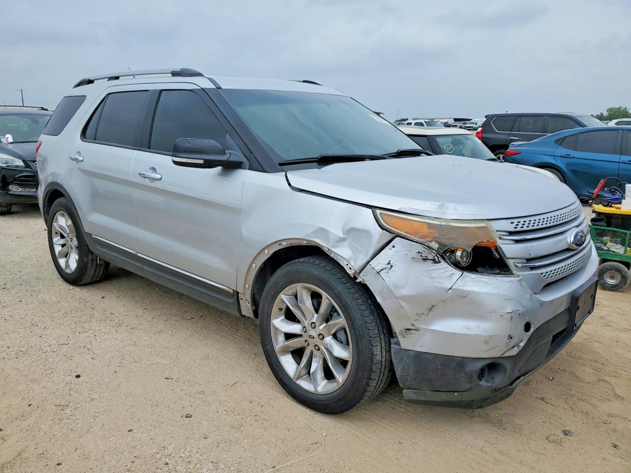 2014 FORD EXPLORER XLT photo 10