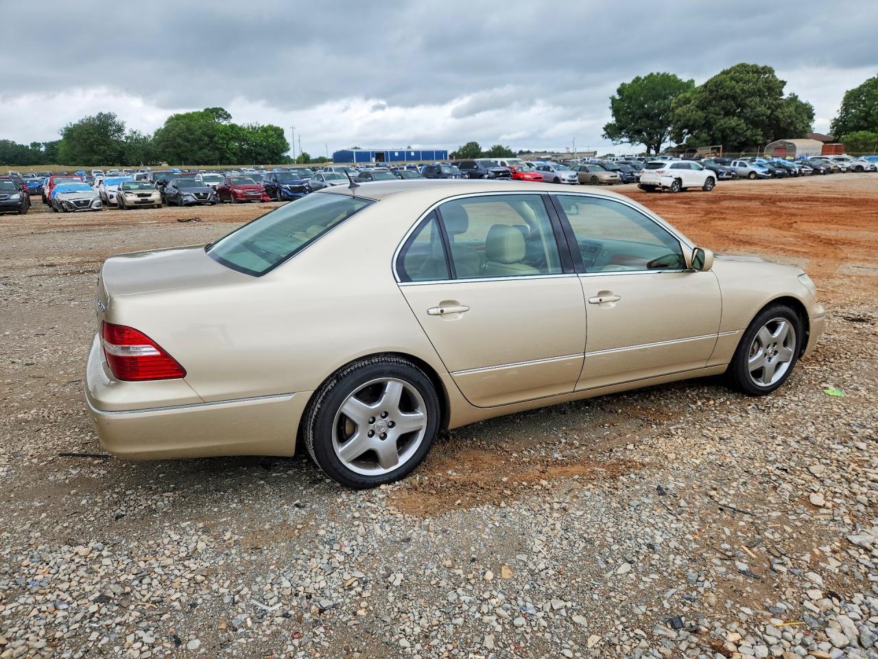 2005 LEXUS LS 430 photo 3