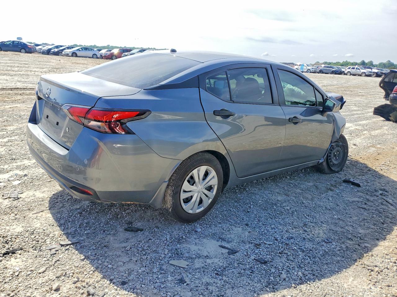 2025 NISSAN VERSA S photo 3
