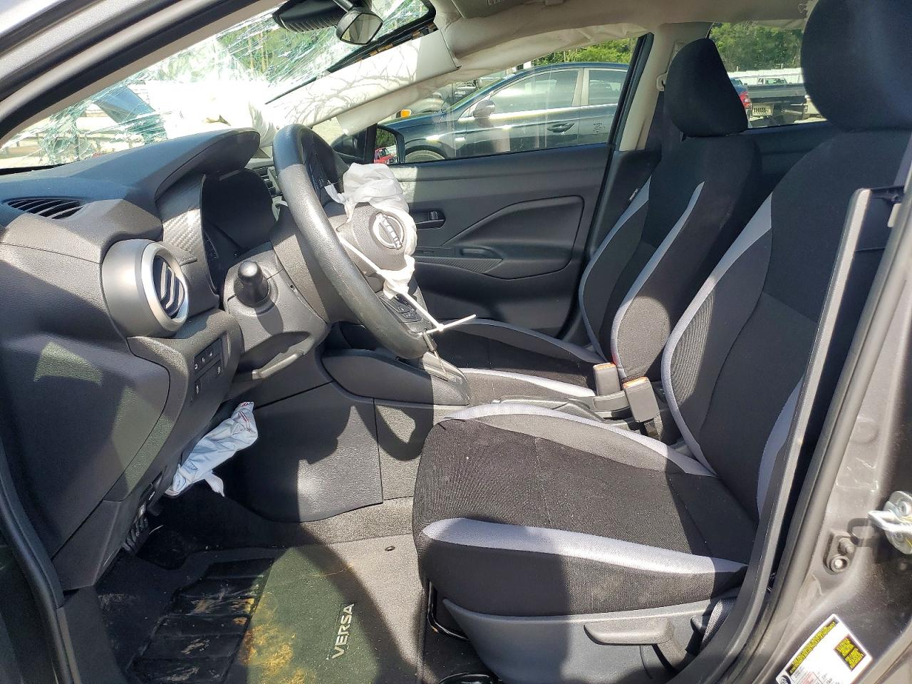 2025 NISSAN VERSA S photo 7