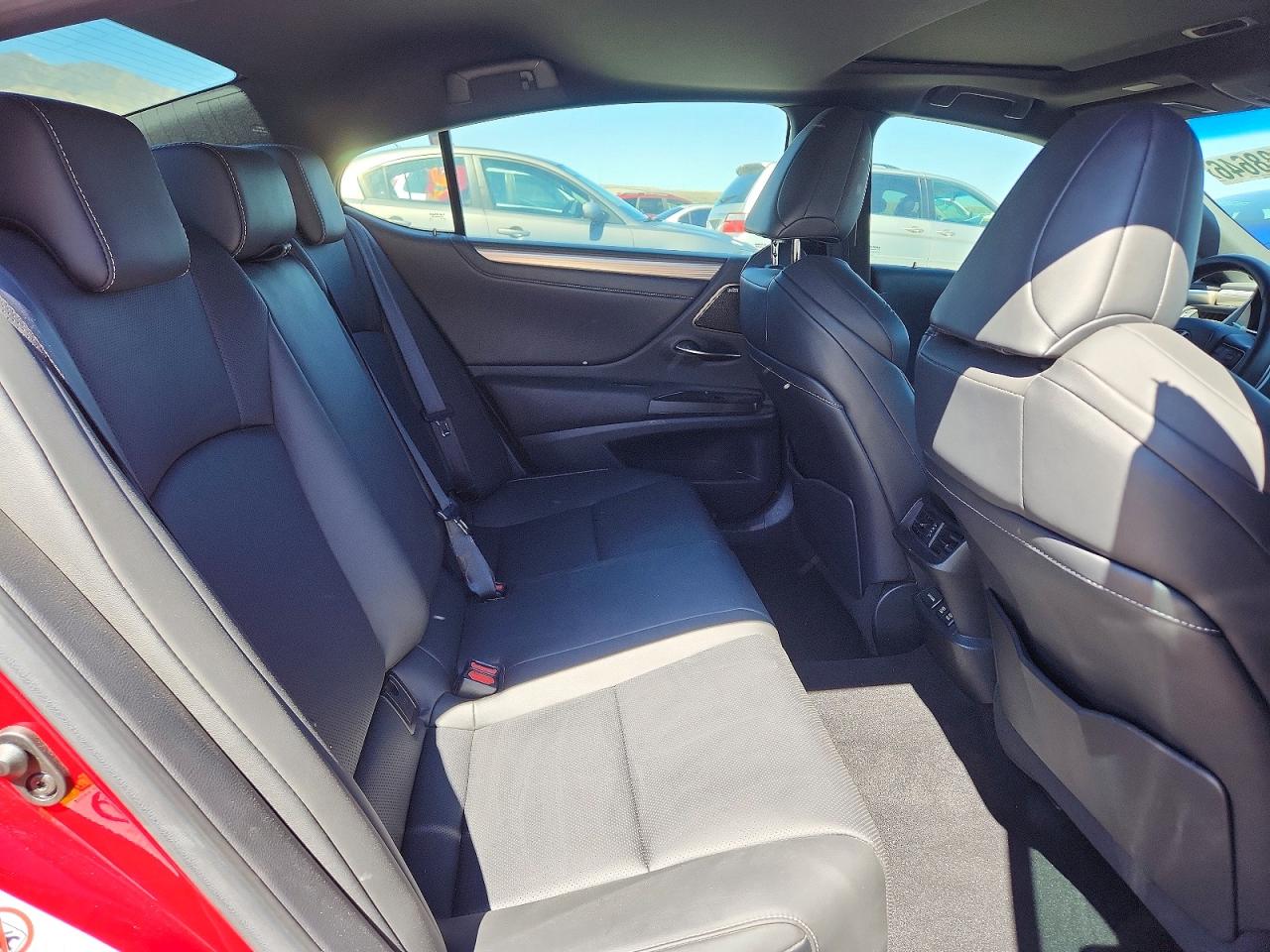 2019 LEXUS ES 350 photo 10