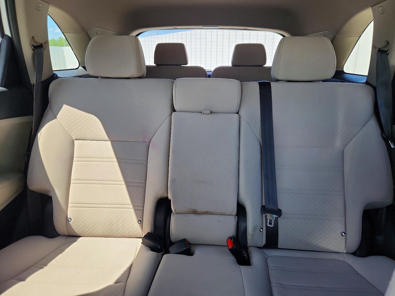 2017 KIA SORENTO LX photo 28
