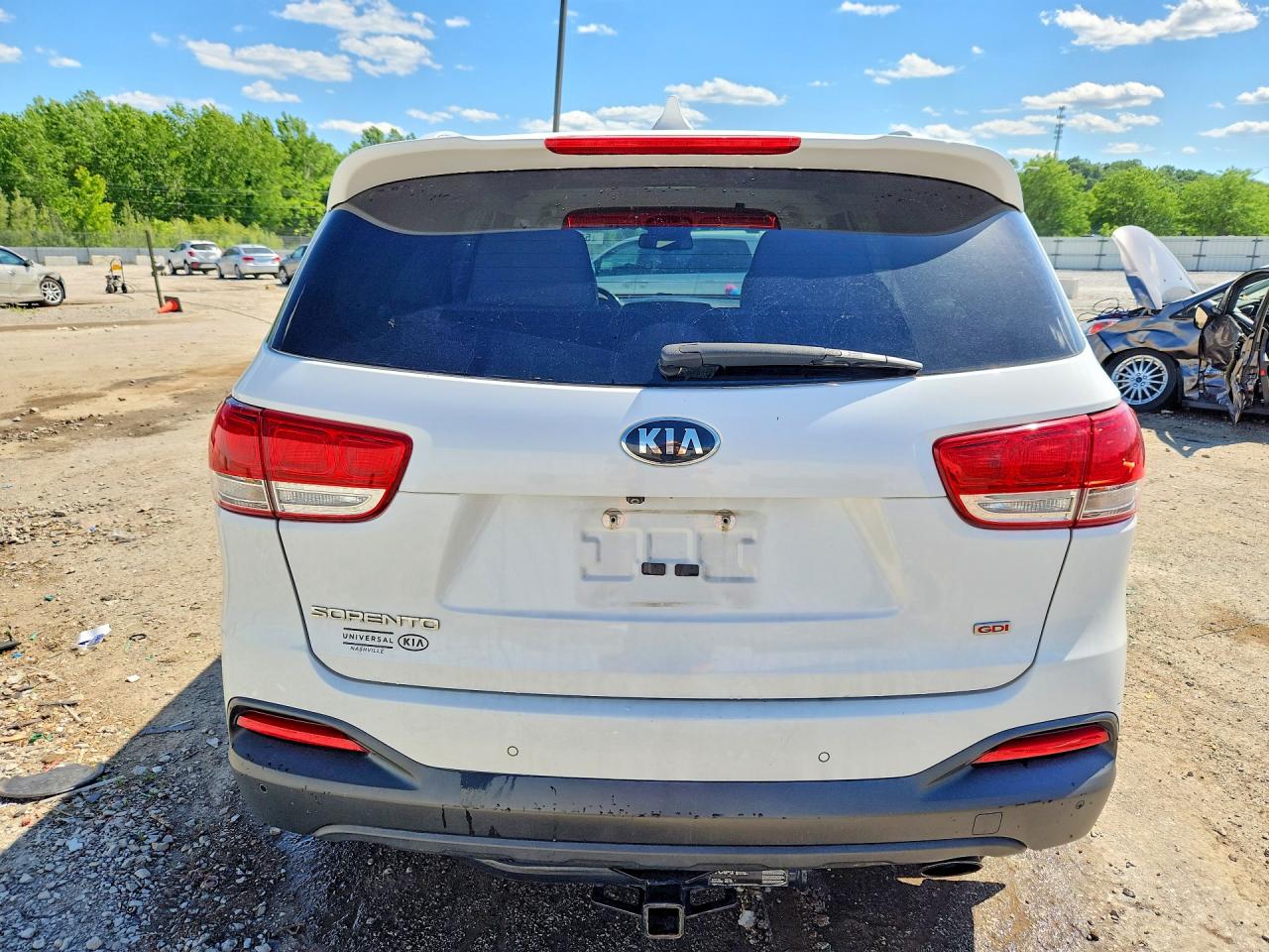 2017 KIA SORENTO LX photo 16