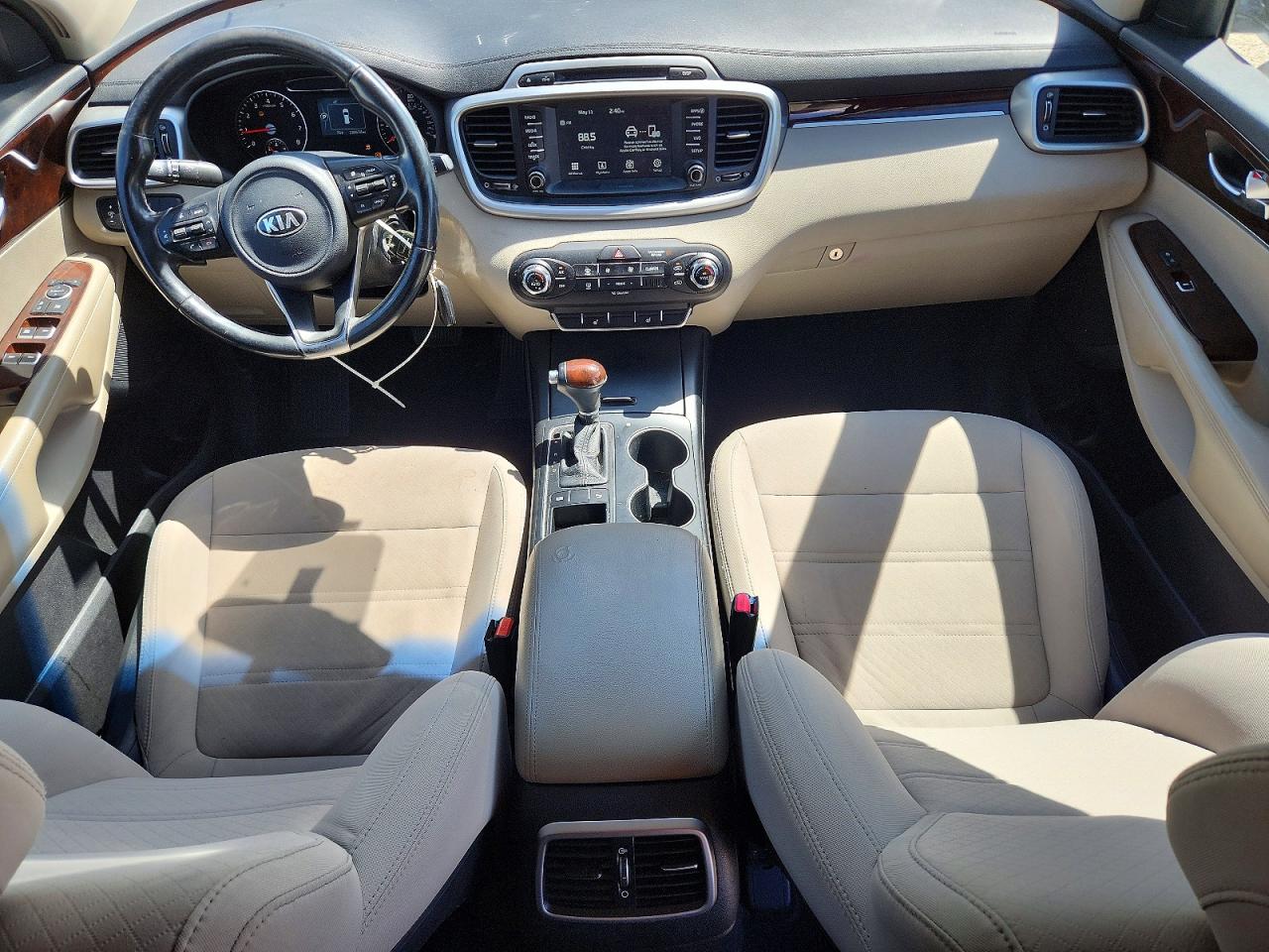 2017 KIA SORENTO LX photo 22