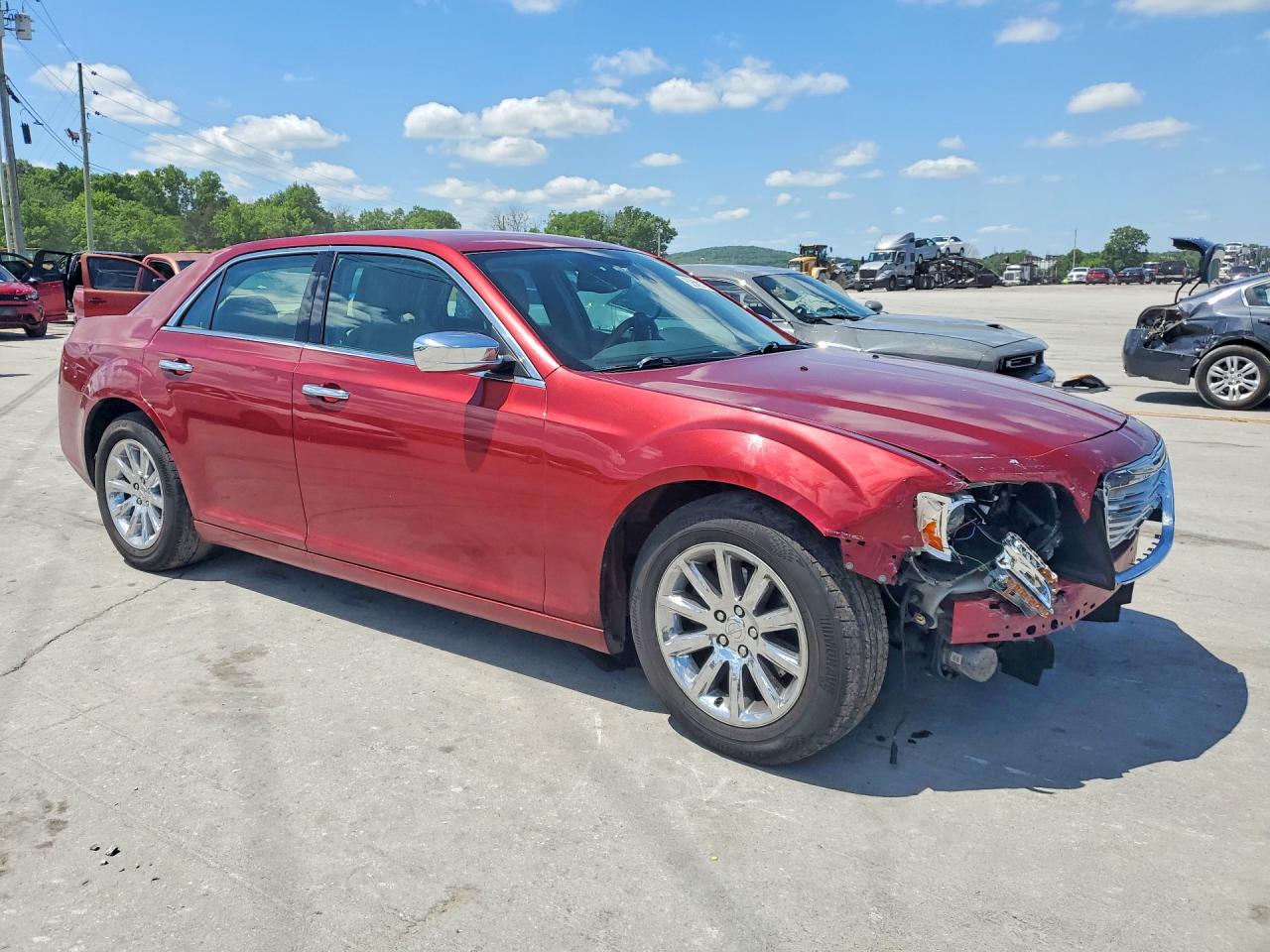 2014 CHRYSLER 300 photo 10