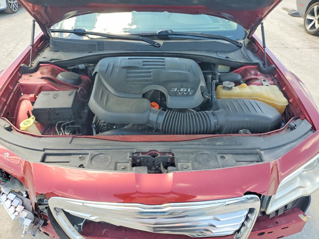2014 CHRYSLER 300 photo 31