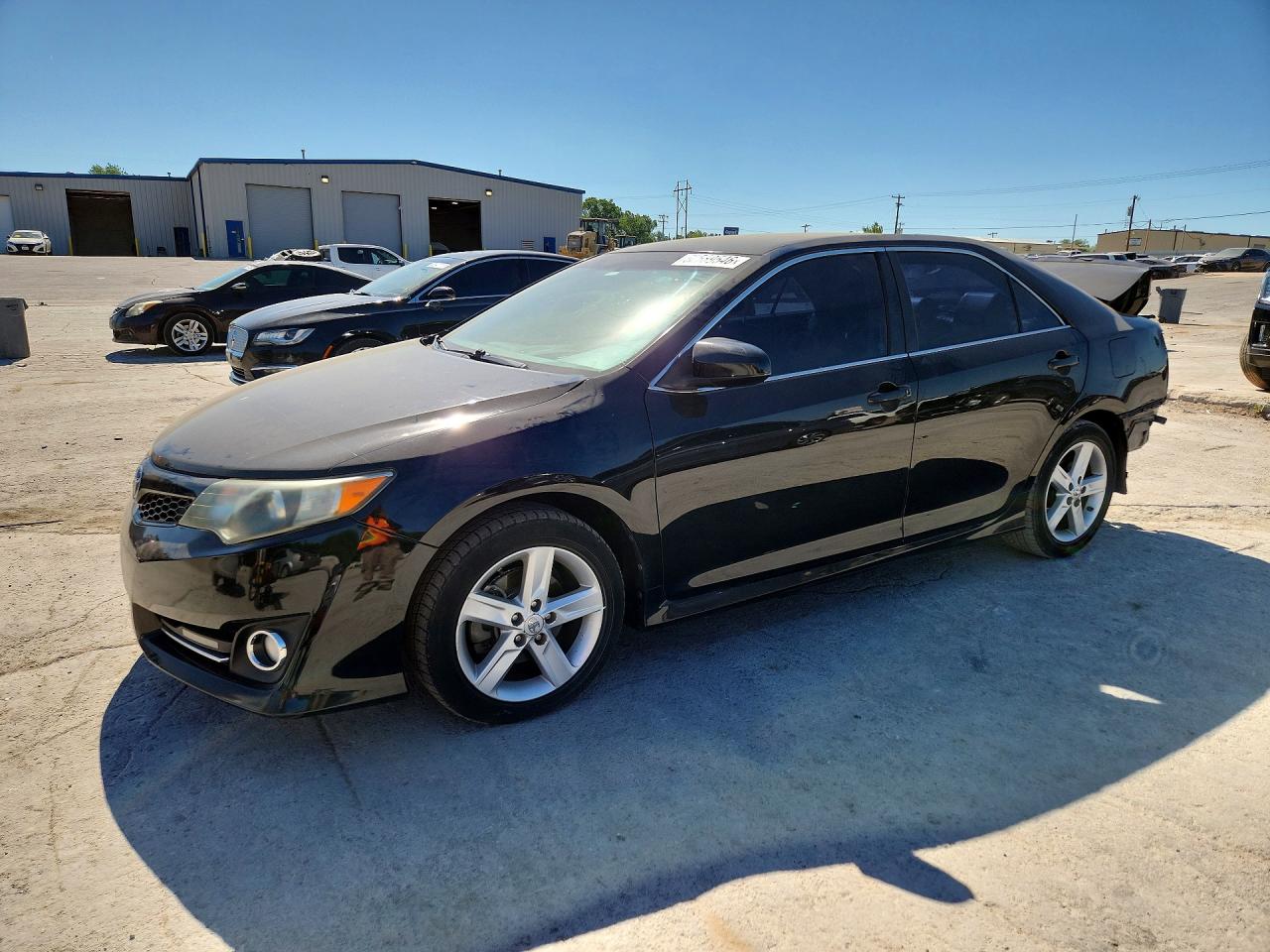 2014 TOYOTA CAMRY