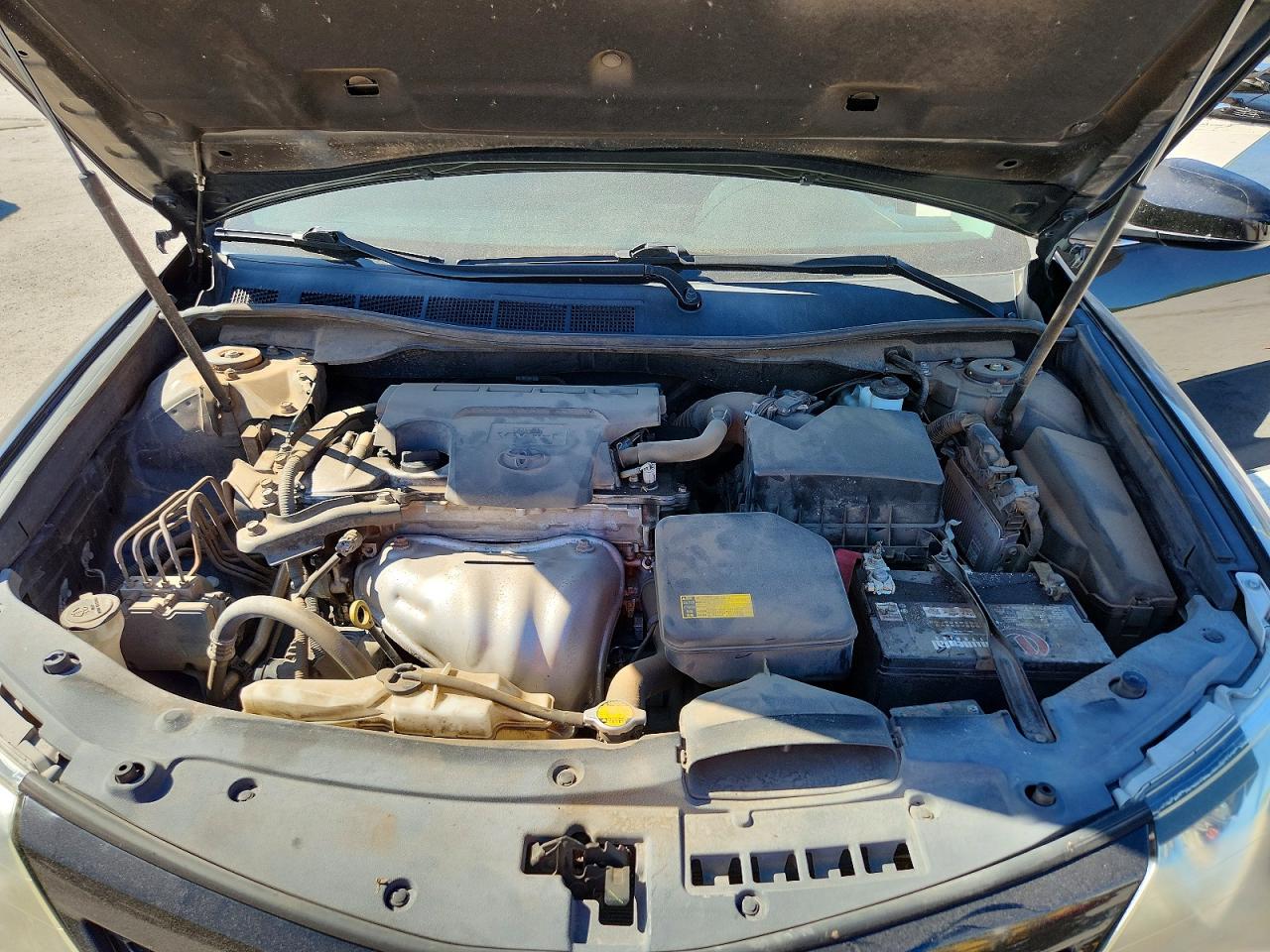 2014 TOYOTA CAMRY SE photo 21