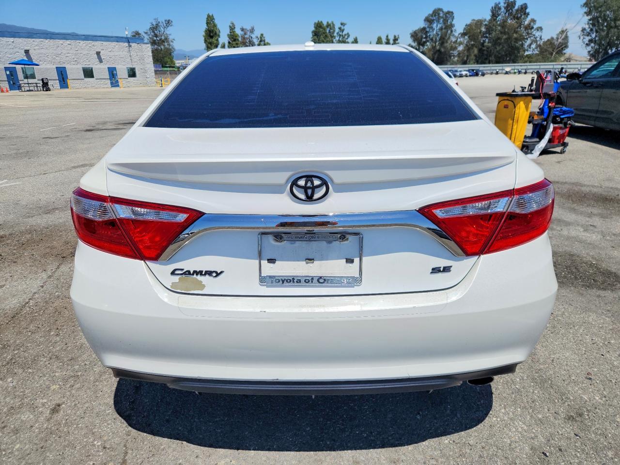 2017 TOYOTA CAMRY SE photo 11