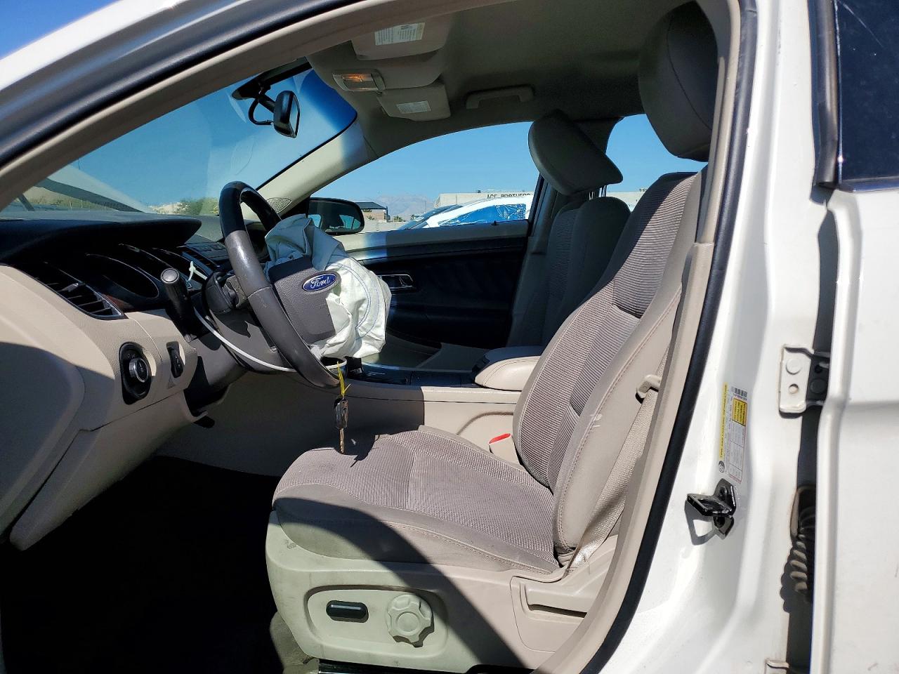 2010 FORD TAURUS SEL photo 19
