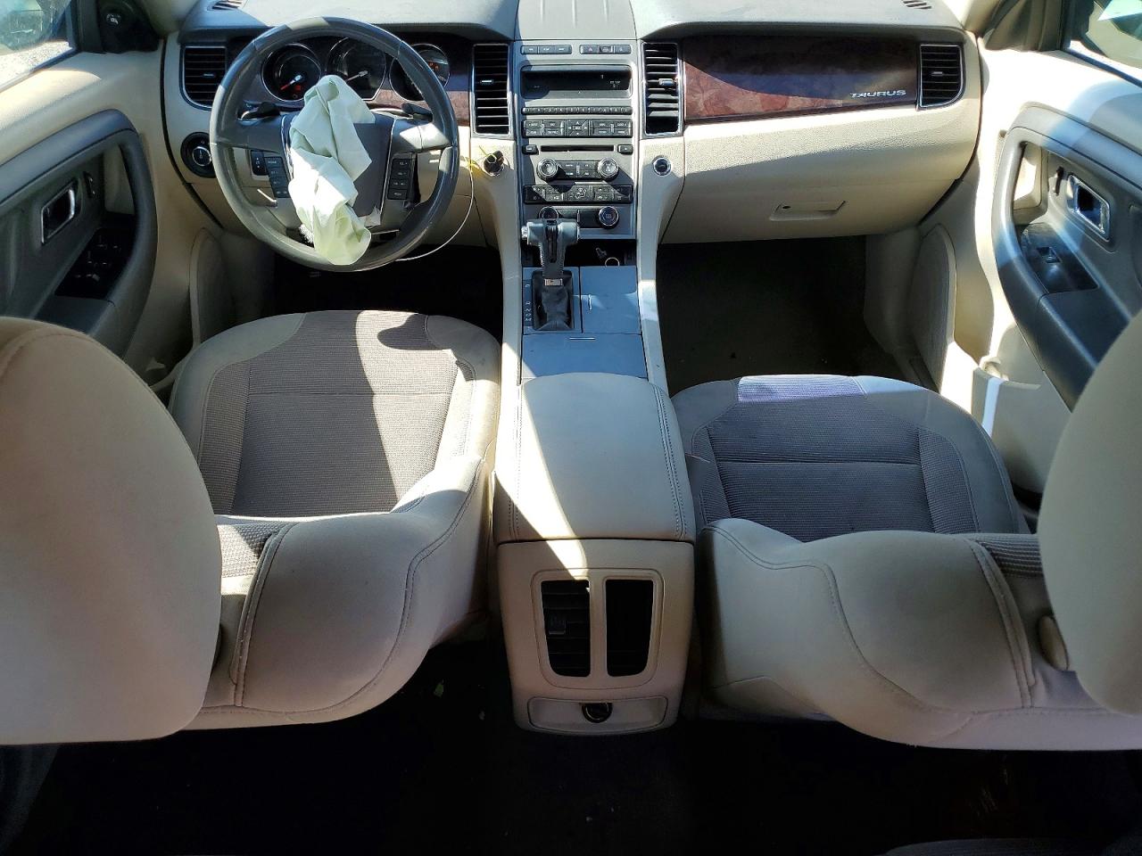 2010 FORD TAURUS SEL photo 22