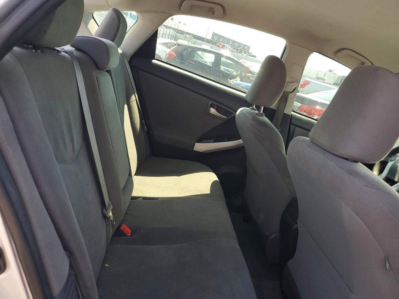 2015 TOYOTA PRIUS THREE photo 19
