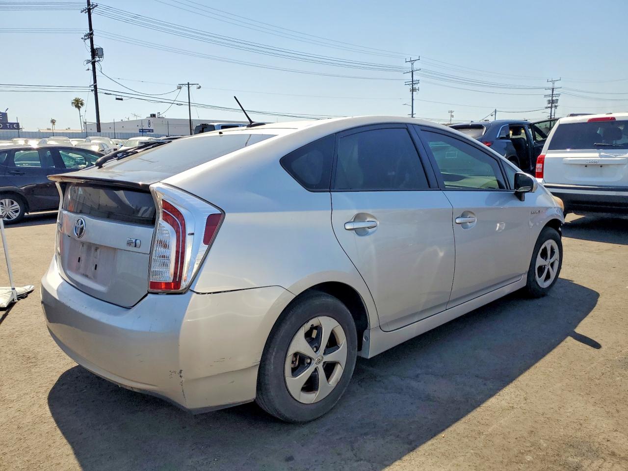 2015 TOYOTA PRIUS THREE photo 5