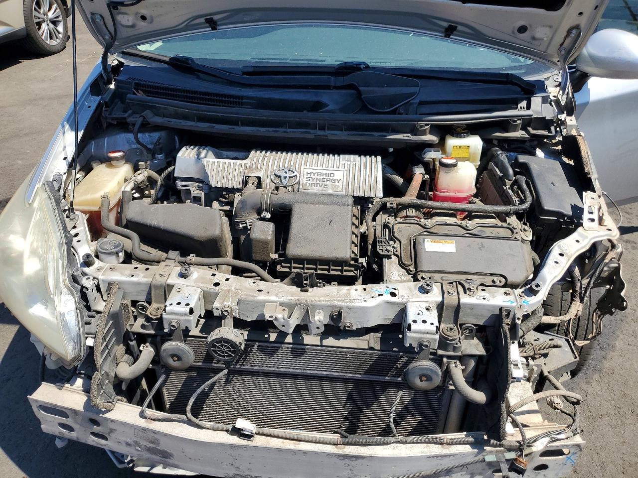 2015 TOYOTA PRIUS THREE photo 21