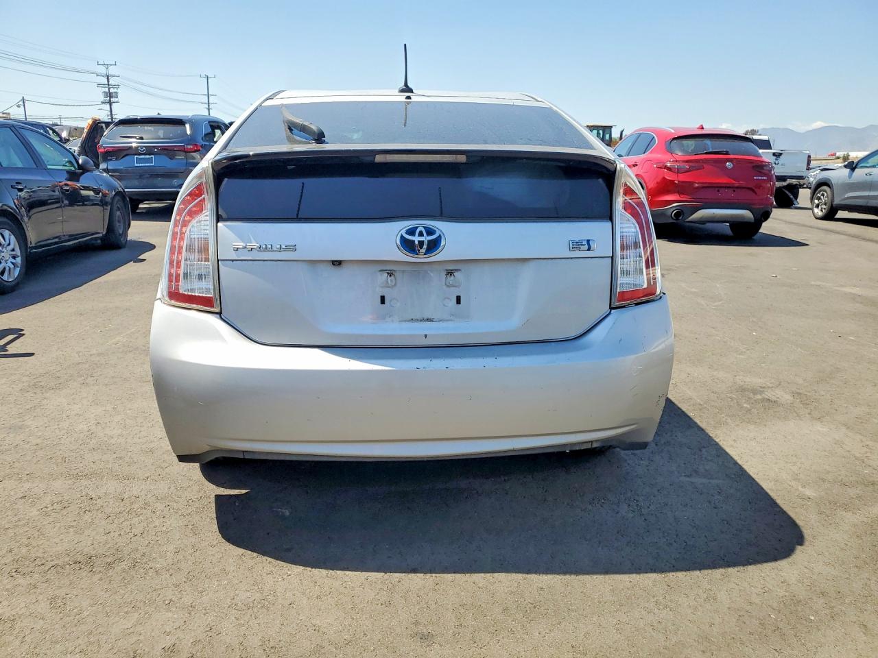 2015 TOYOTA PRIUS THREE photo 11