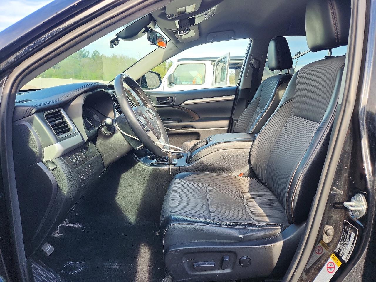 2018 TOYOTA HIGHLANDER LE PLUS photo 7
