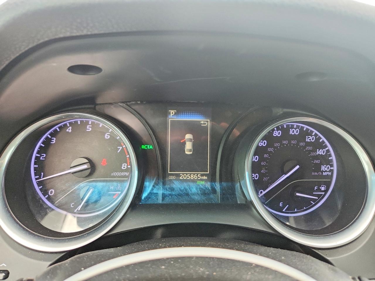 2018 TOYOTA CAMRY SE photo 17