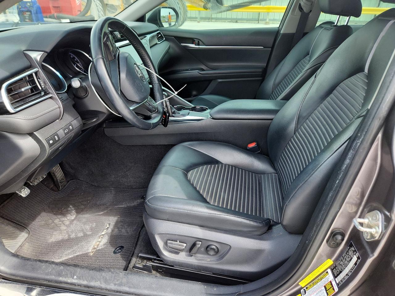 2018 TOYOTA CAMRY SE photo 13