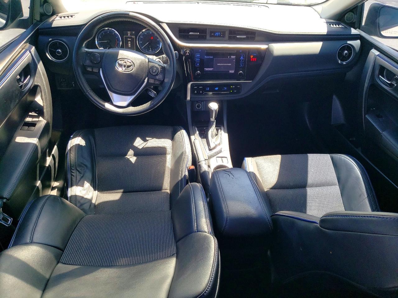 2018 TOYOTA COROLLA SE photo 15