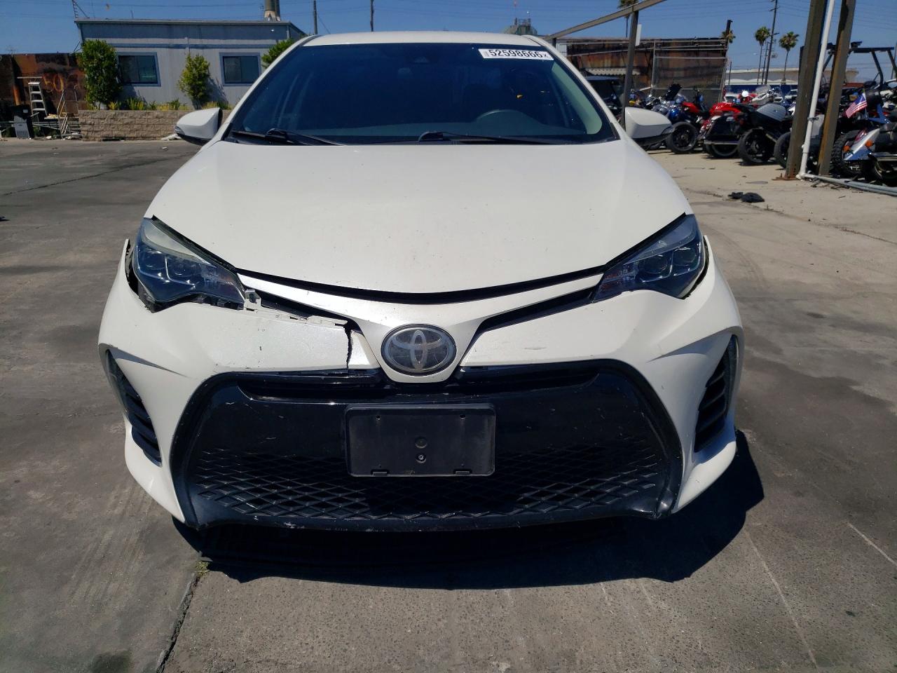 2018 TOYOTA COROLLA SE photo 9