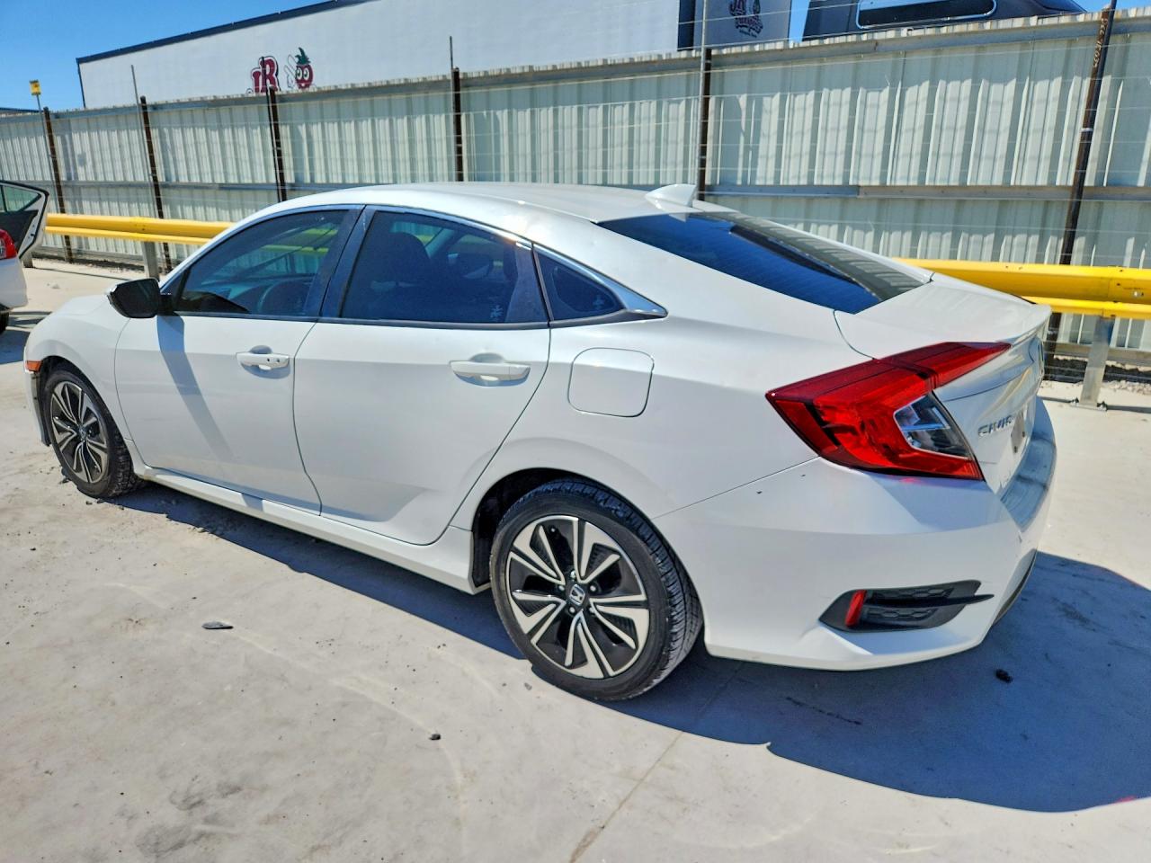 2016 HONDA CIVIC EX photo 2