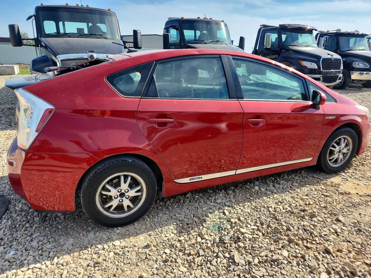 2011 TOYOTA PRIUS TWO photo 5