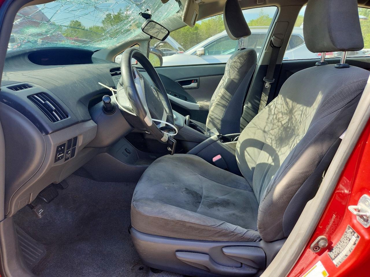 2011 TOYOTA PRIUS TWO photo 13