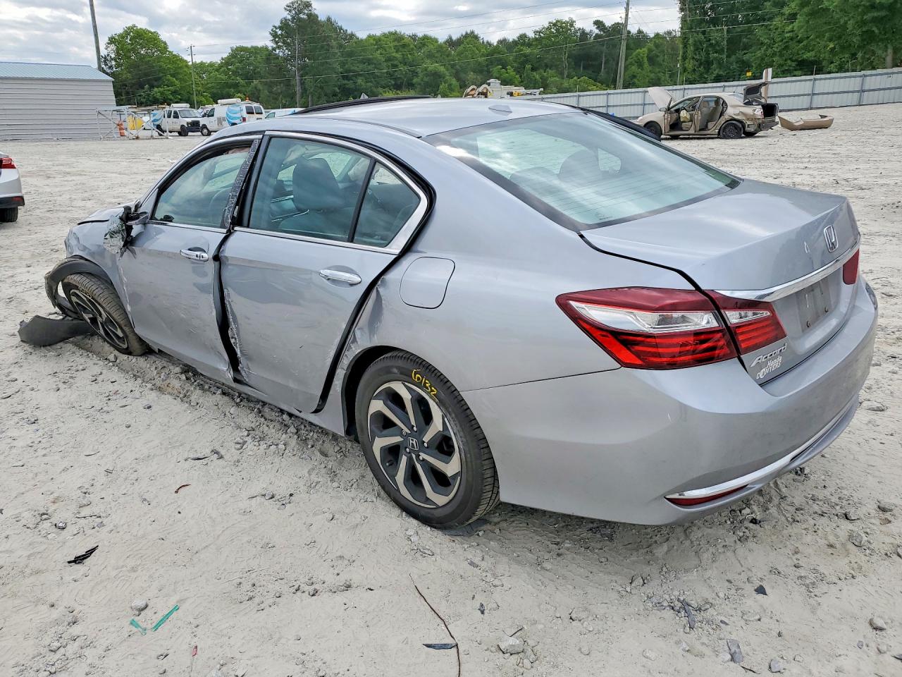 2017 HONDA ACCORD EXL photo 4