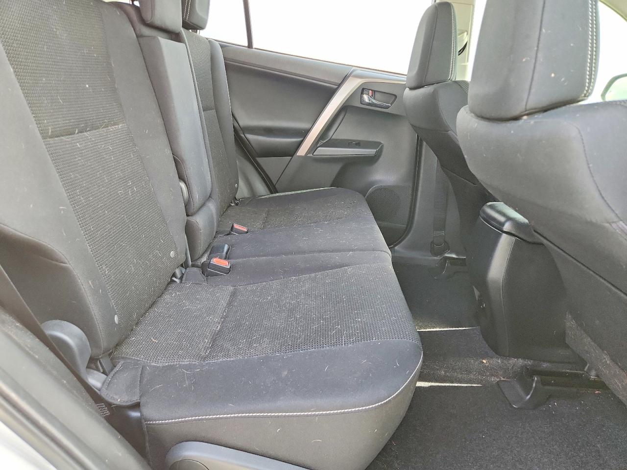2018 TOYOTA RAV4 XLE photo 31