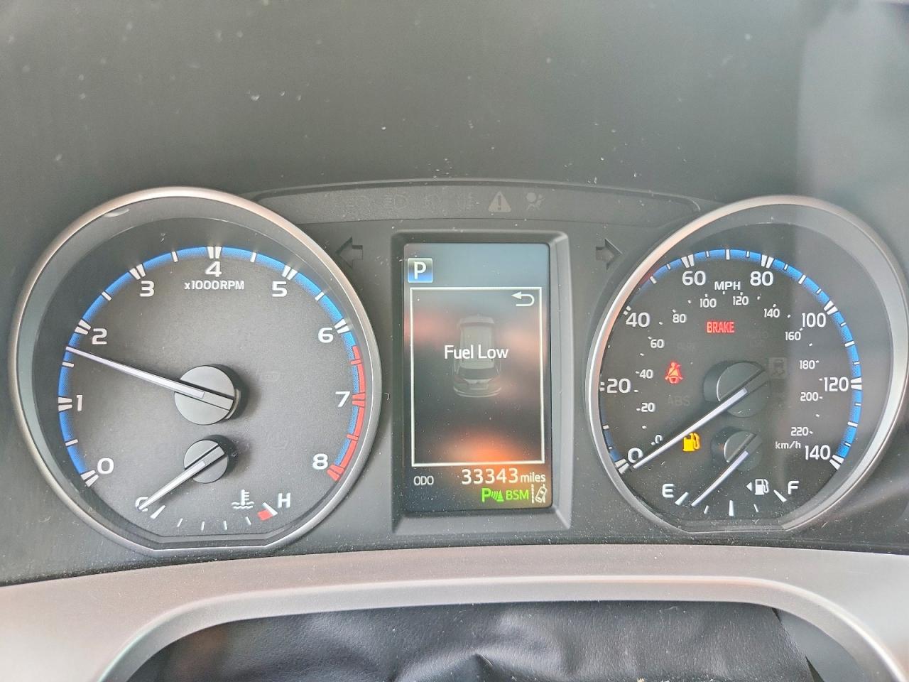 2018 TOYOTA RAV4 XLE photo 25