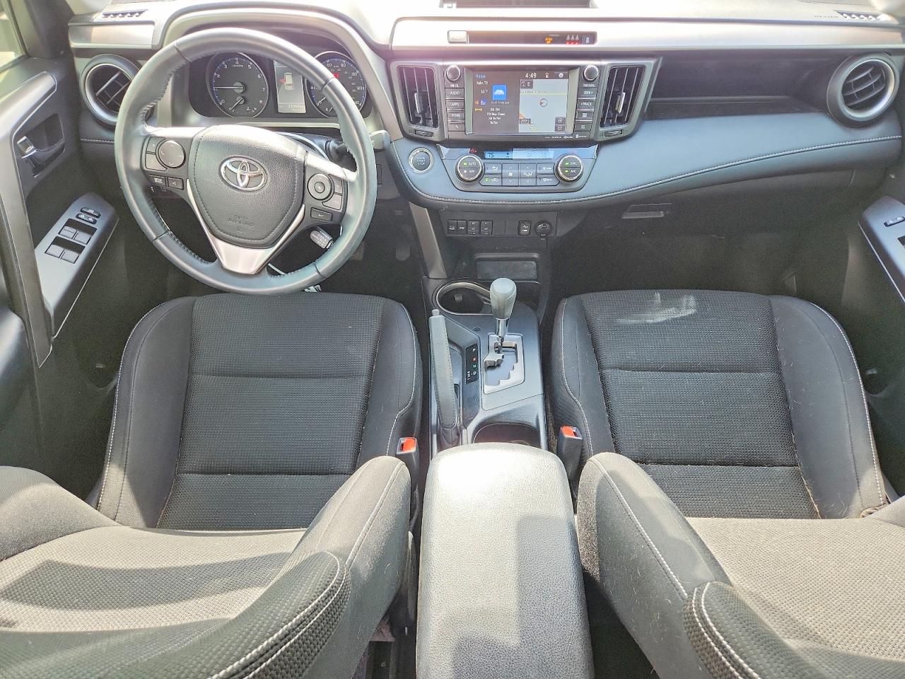 2018 TOYOTA RAV4 XLE photo 22