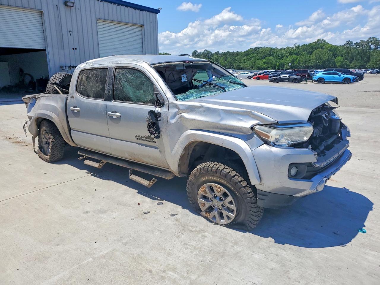 2019 TOYOTA TACOMA SR5 V6 photo 4