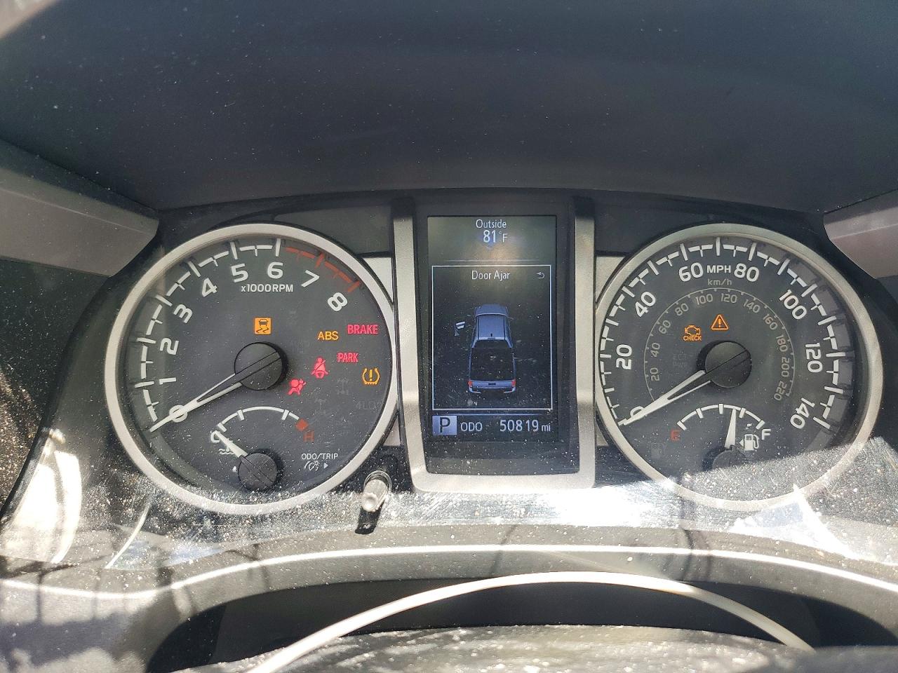 2019 TOYOTA TACOMA SR5 V6 photo 9