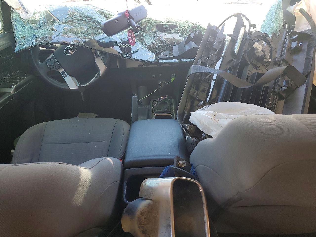 2019 TOYOTA TACOMA SR5 V6 photo 8