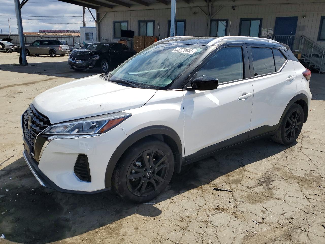 2023 NISSAN KICKS