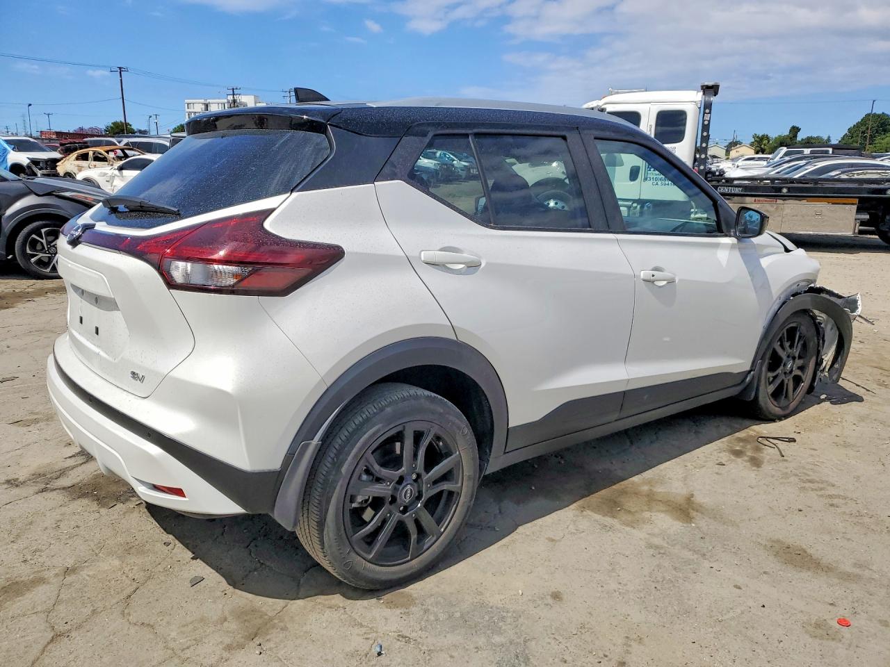 2023 NISSAN KICKS SV photo 3