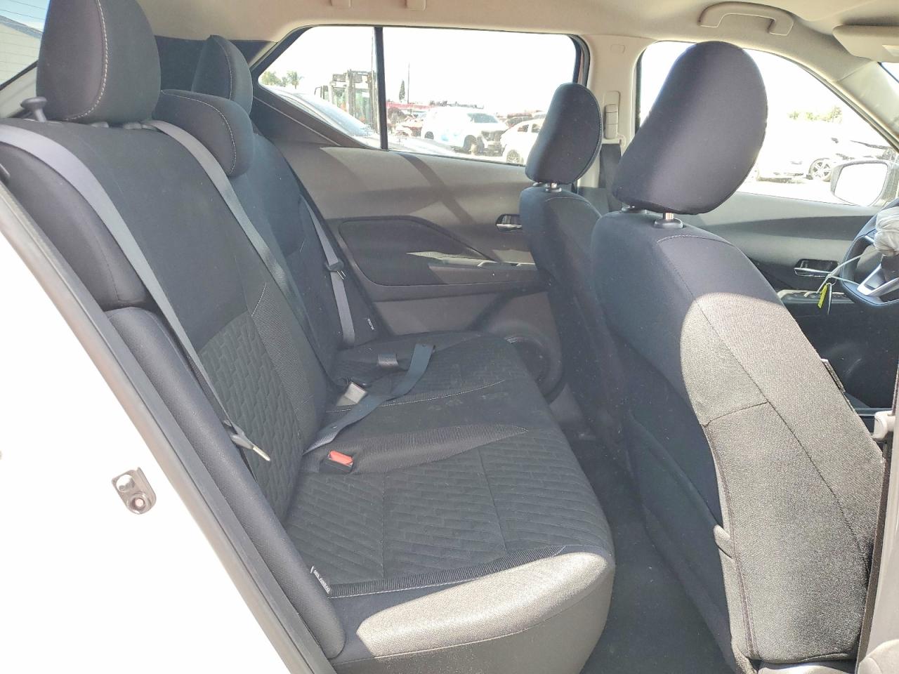 2023 NISSAN KICKS SV photo 11