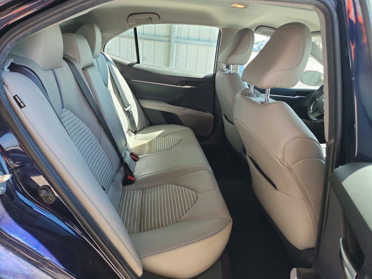 2021 TOYOTA CAMRY SE photo 19