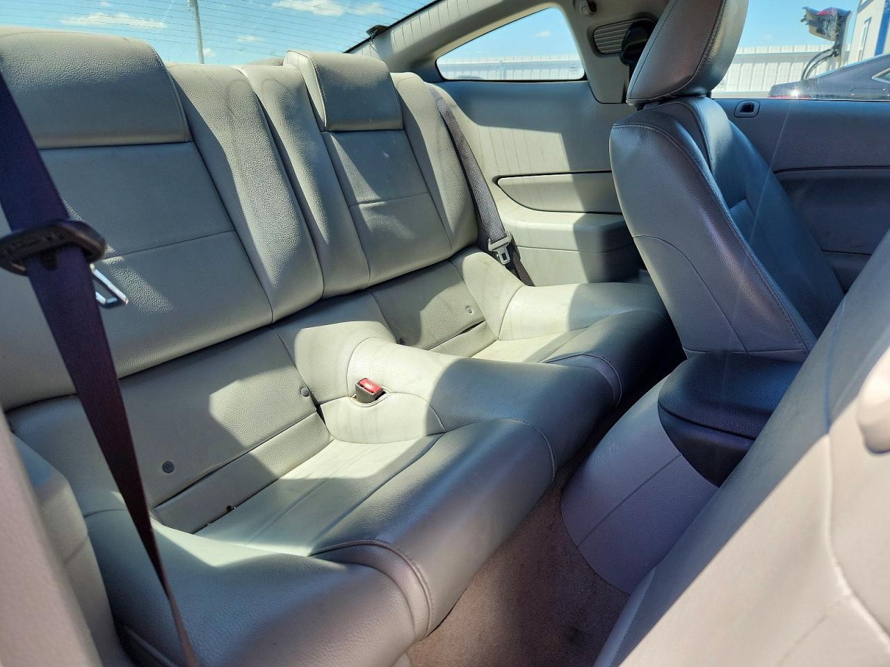 2005 FORD MUSTANG photo 28
